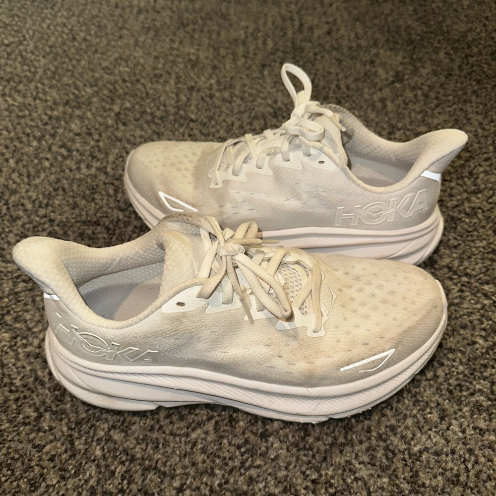 Hoka White Running Shoes Clifton 9